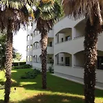 Flores Hotel 4*