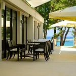 Otel Flores