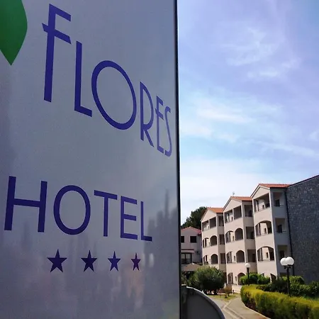 Отель Flores