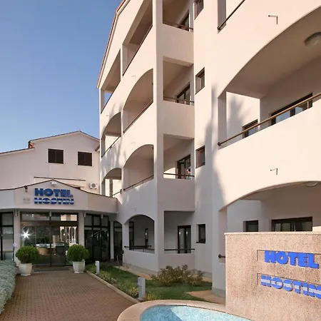 Hotel Flores 4*