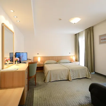 Flores 4* Porec