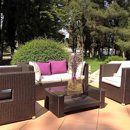 Hotel Flores 4*