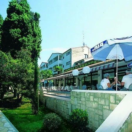 Flores Otel